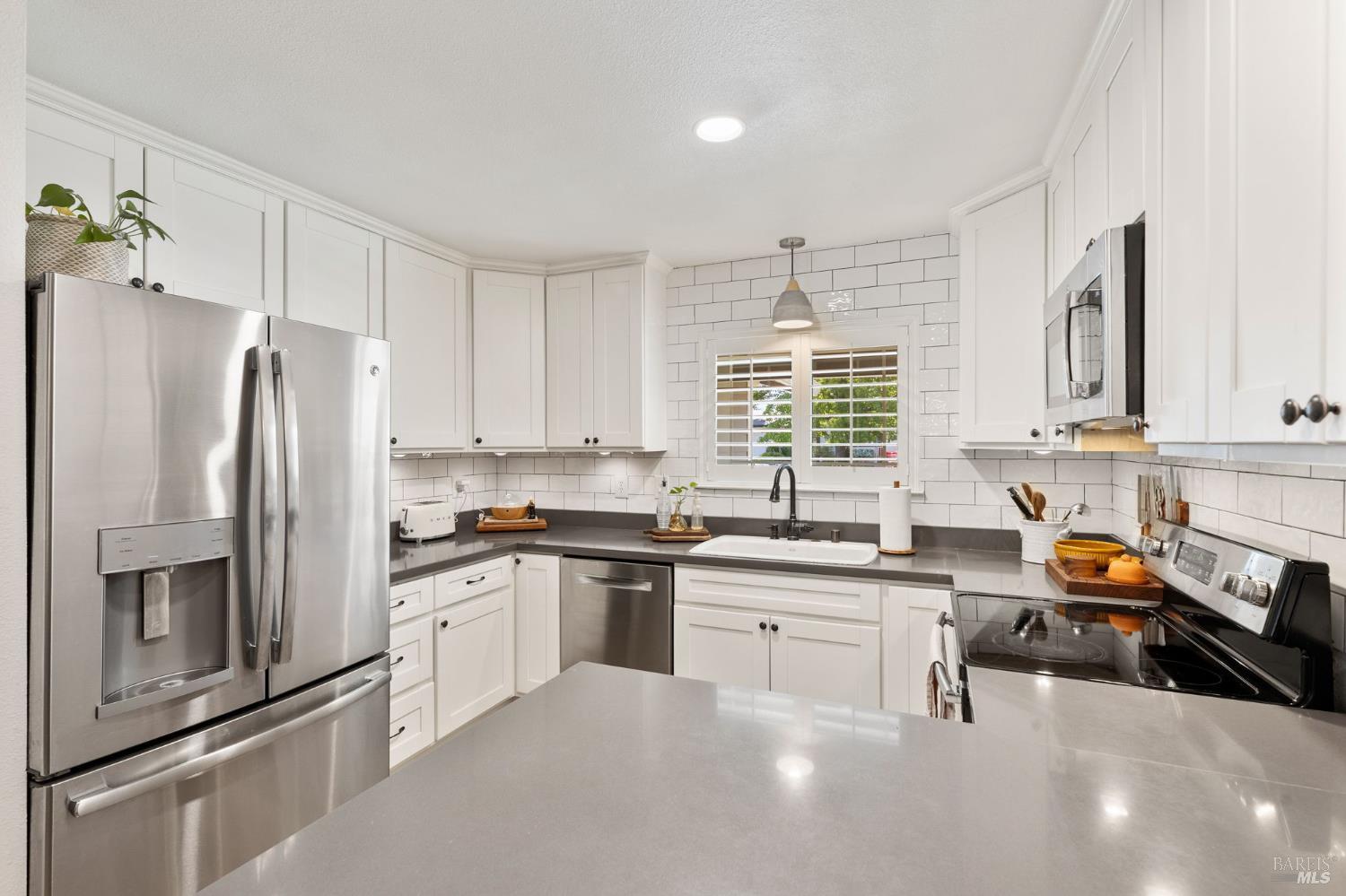Detail Gallery Image 12 of 30 For 243 Cedar St, Vacaville,  CA 95688 - 4 Beds | 2 Baths