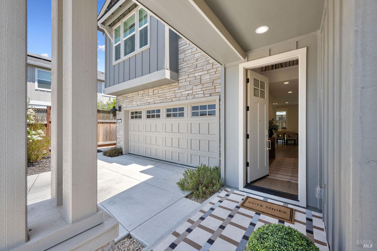 Detail Gallery Image 4 of 63 For 56 Wine Press Way, Napa,  CA 94558 - 4 Beds | 3/1 Baths