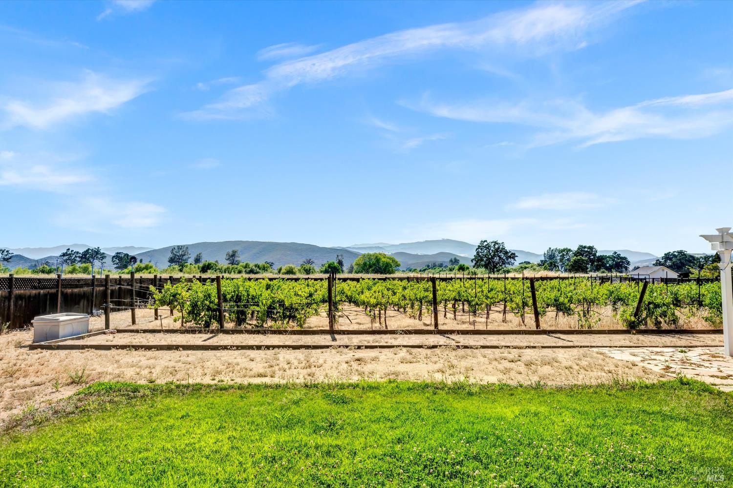 Detail Gallery Image 29 of 38 For 18695 Horseshoe Rd, Hidden Valley Lake,  CA 95467 - 3 Beds | 2/1 Baths
