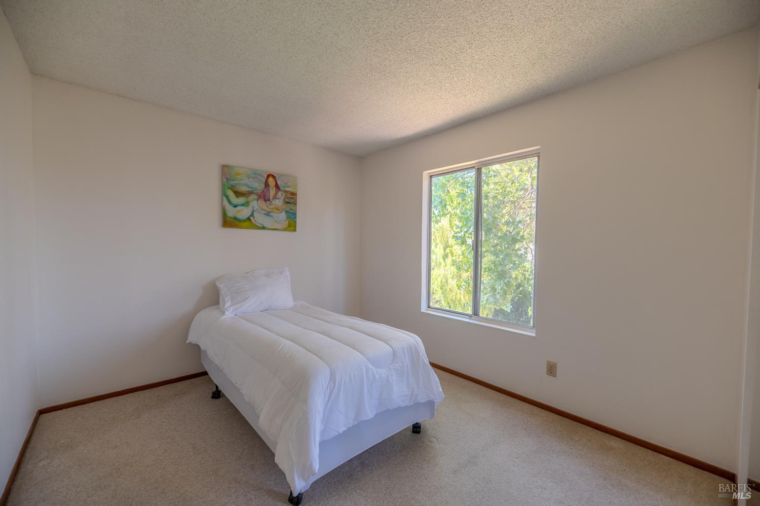 Detail Gallery Image 6 of 33 For 801 Livery Ct, Rohnert Park,  CA 94928 - 4 Beds | 2 Baths