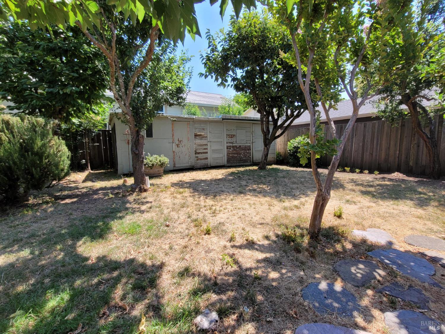 Detail Gallery Image 17 of 18 For 18135 Lucas Ave, Sonoma,  CA 95476 - 2 Beds | 2 Baths