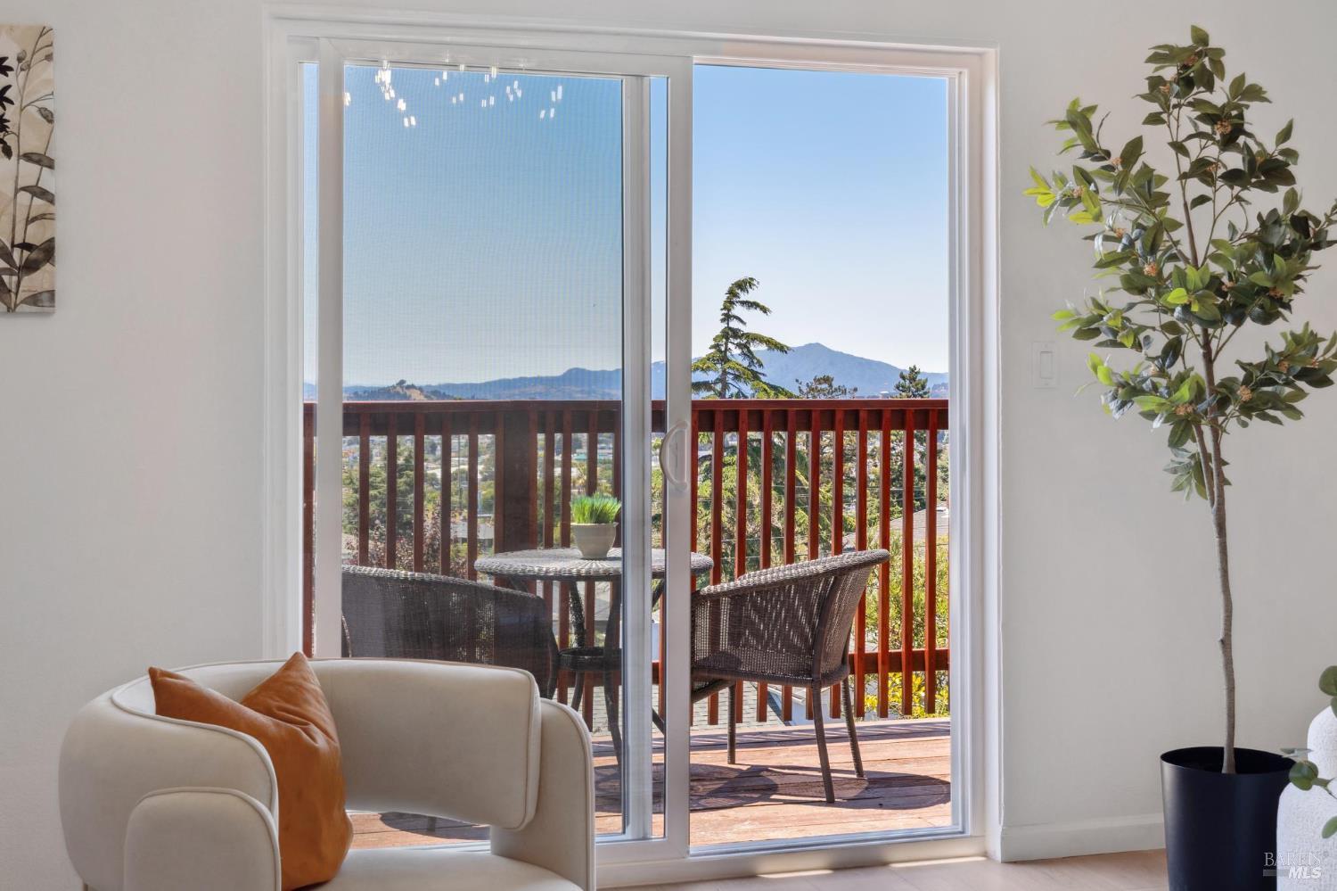 Detail Gallery Image 28 of 74 For 2437 Edwards Ave, El Cerrito,  CA 94530 - 6 Beds | 3/1 Baths