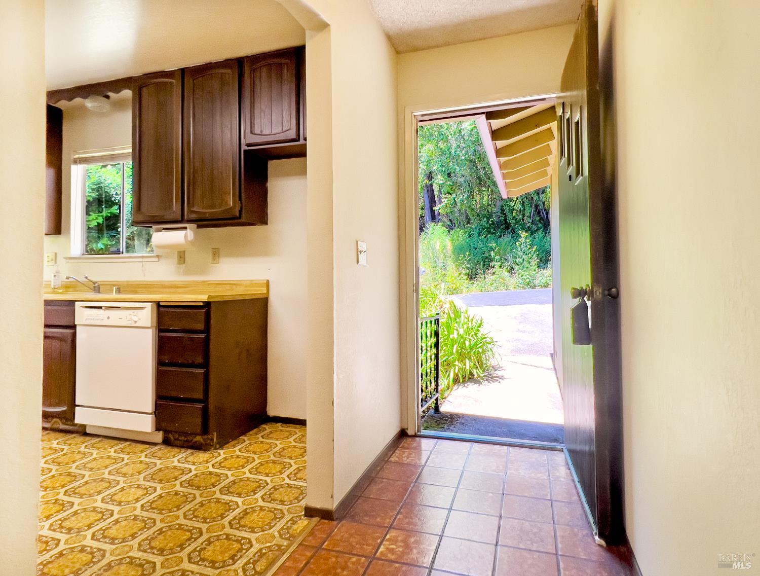 Detail Gallery Image 2 of 28 For 18028 Neeley Rd, Guerneville,  CA 95446 - 2 Beds | 1/1 Baths