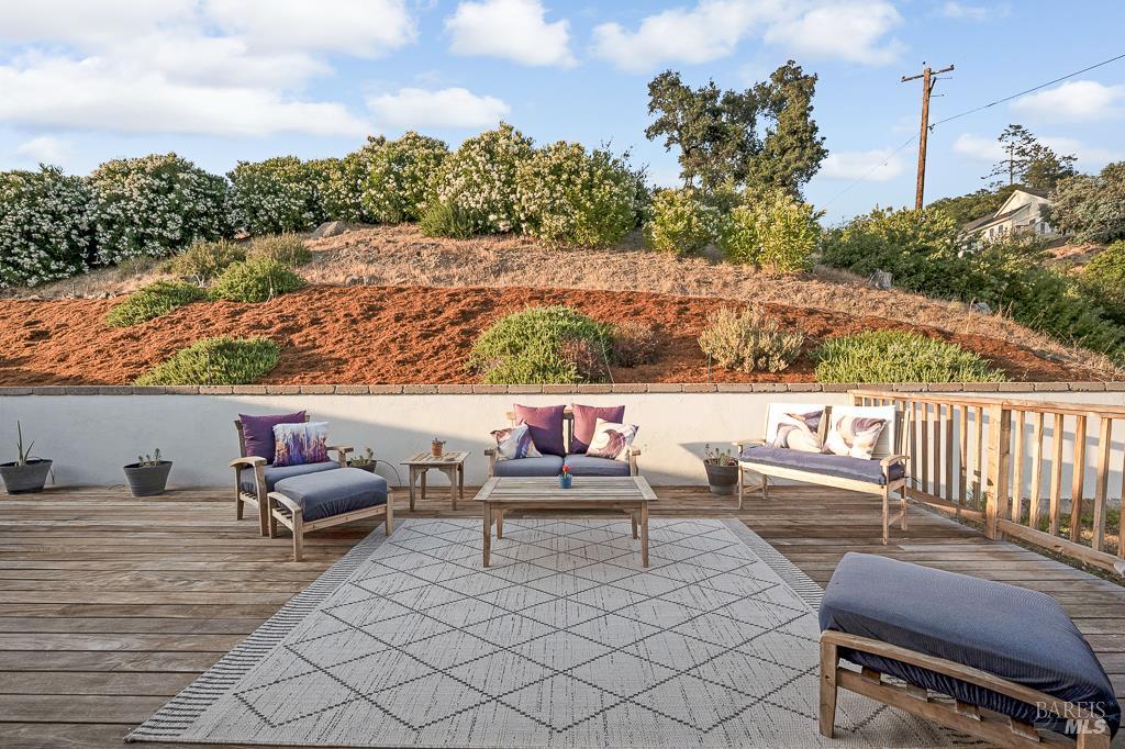 Detail Gallery Image 64 of 75 For 5560 Crystal Dr, Santa Rosa,  CA 95404 - 3 Beds | 2/1 Baths