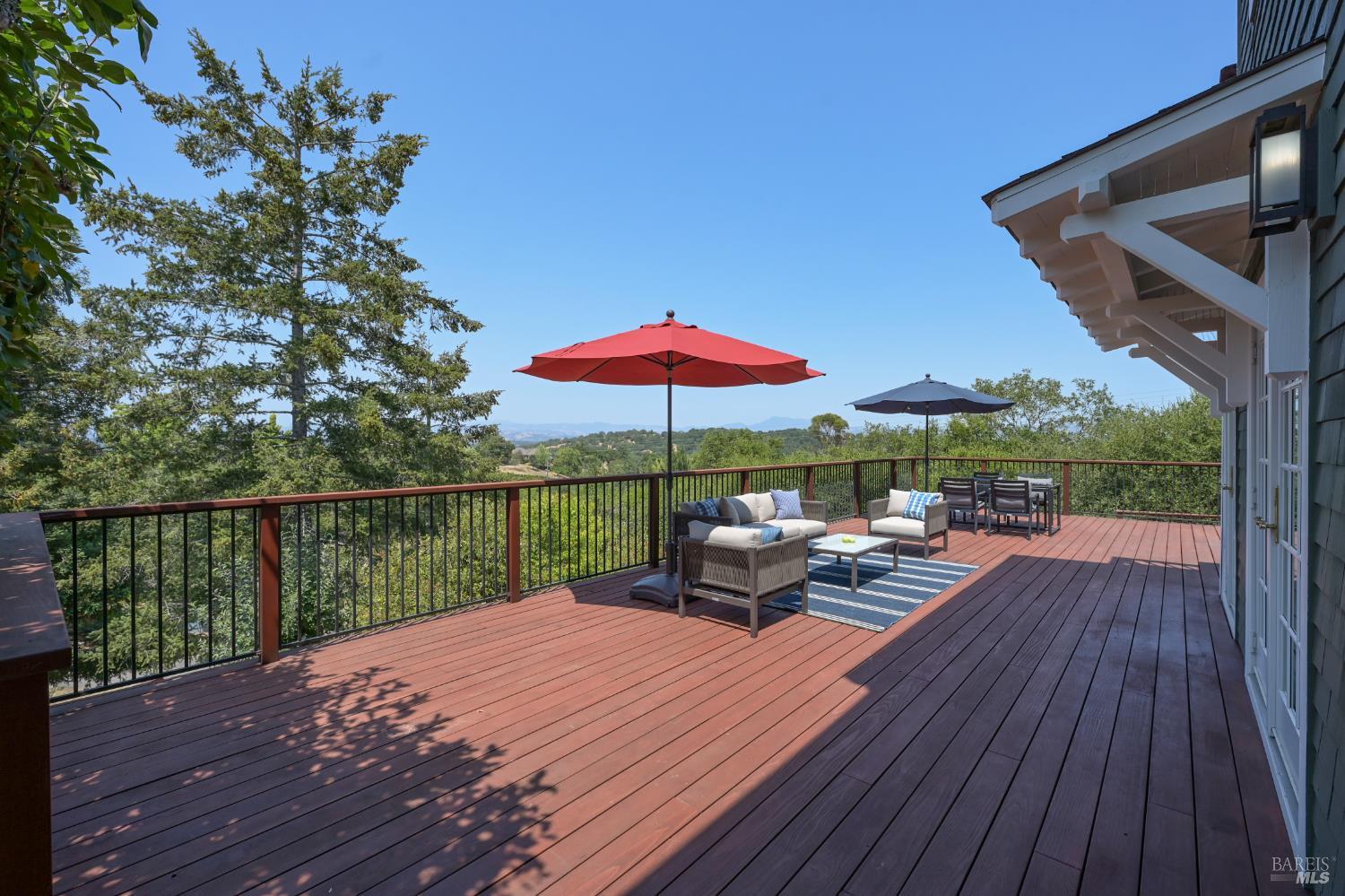 Detail Gallery Image 34 of 48 For 2547 Lewis Dr, Sebastopol,  CA 95472 - 3 Beds | 3 Baths
