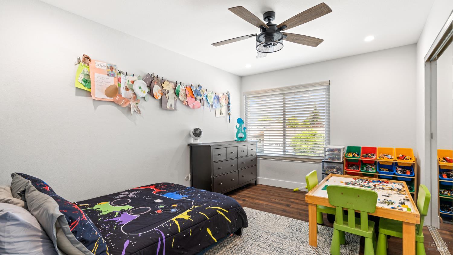 Detail Gallery Image 43 of 61 For 1711 Capistrano Dr, Petaluma,  CA 94954 - 6 Beds | 2/1 Baths