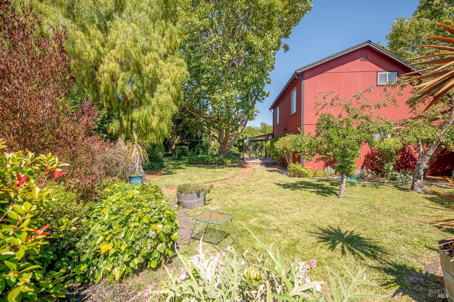 Detail Gallery Image 26 of 33 For 801 Livery Ct, Rohnert Park,  CA 94928 - 4 Beds | 2 Baths
