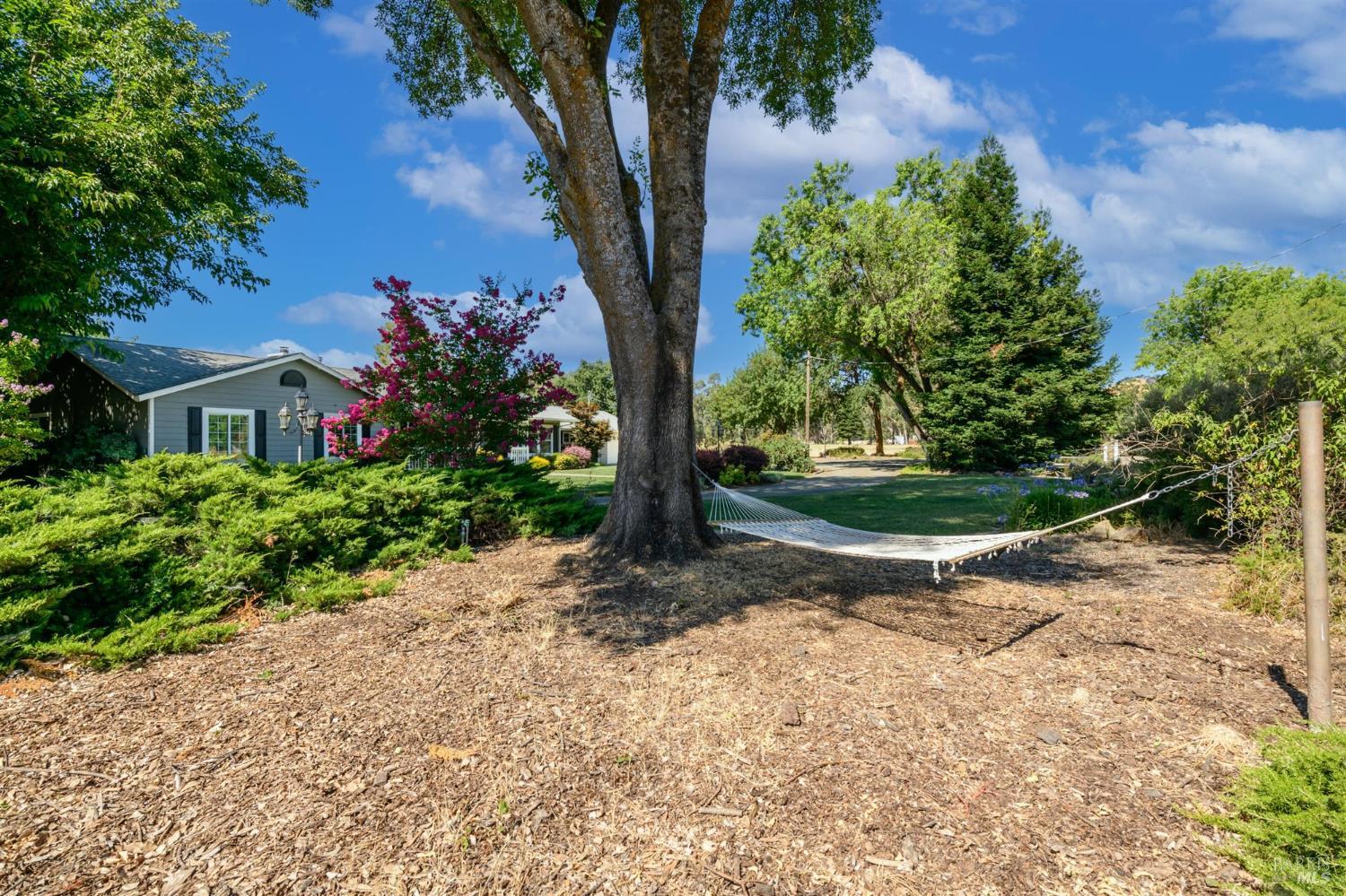 Detail Gallery Image 4 of 117 For 7598 Deer Valley Trl, Vacaville,  CA 95688 - 3 Beds | 2/1 Baths