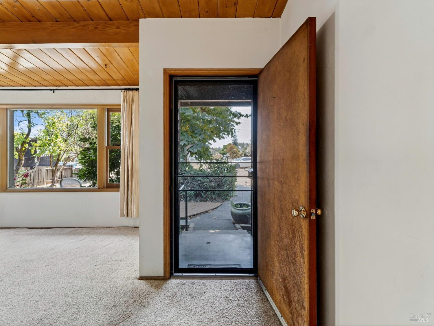 Detail Gallery Image 7 of 30 For 206 Champlain Ave, Cloverdale,  CA 95425 - 3 Beds | 1 Baths