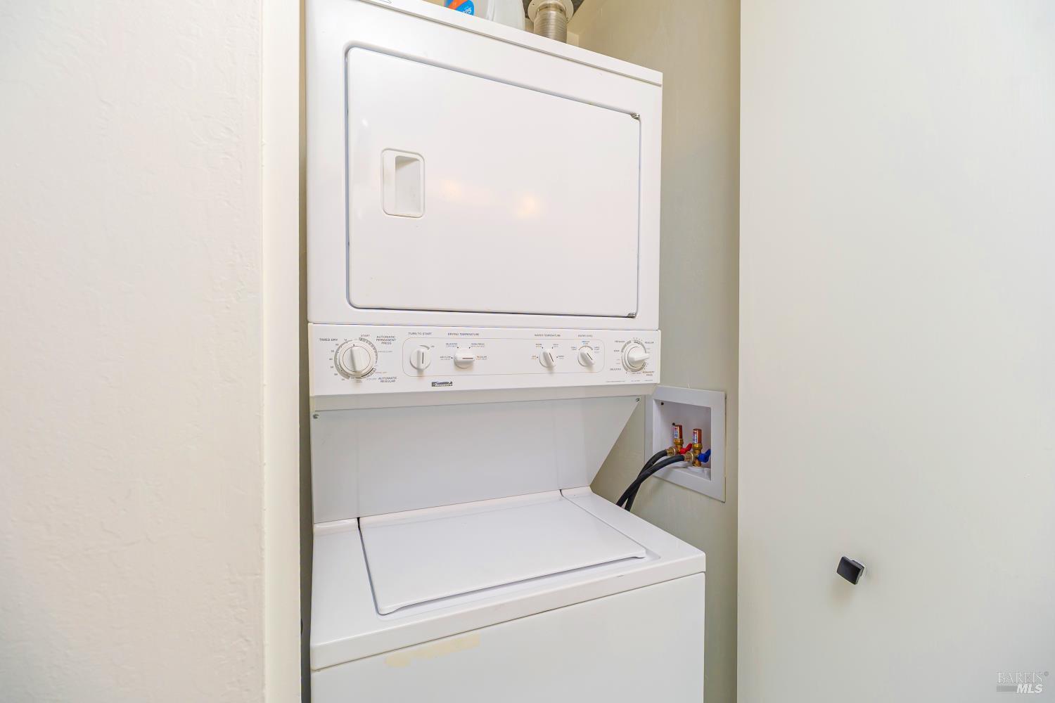Detail Gallery Image 21 of 30 For 175 Upper via Casitas Way #2,  Greenbrae,  CA 94904 - 2 Beds | 2 Baths