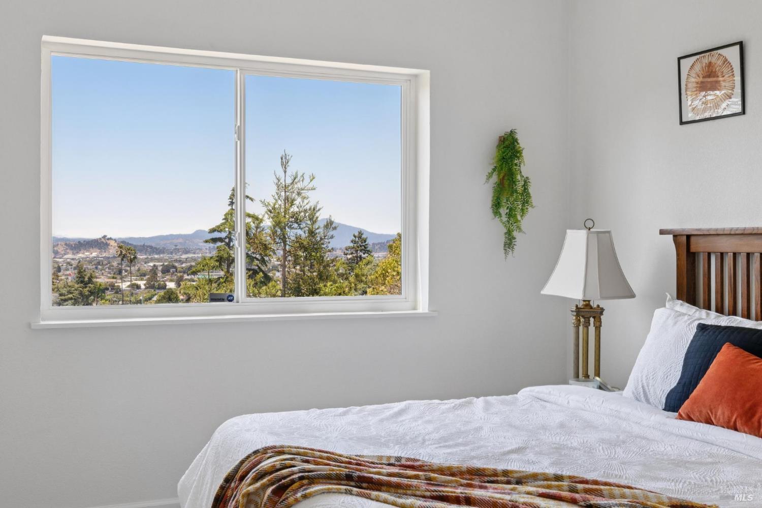 Detail Gallery Image 21 of 74 For 2437 Edwards Ave, El Cerrito,  CA 94530 - 6 Beds | 3/1 Baths