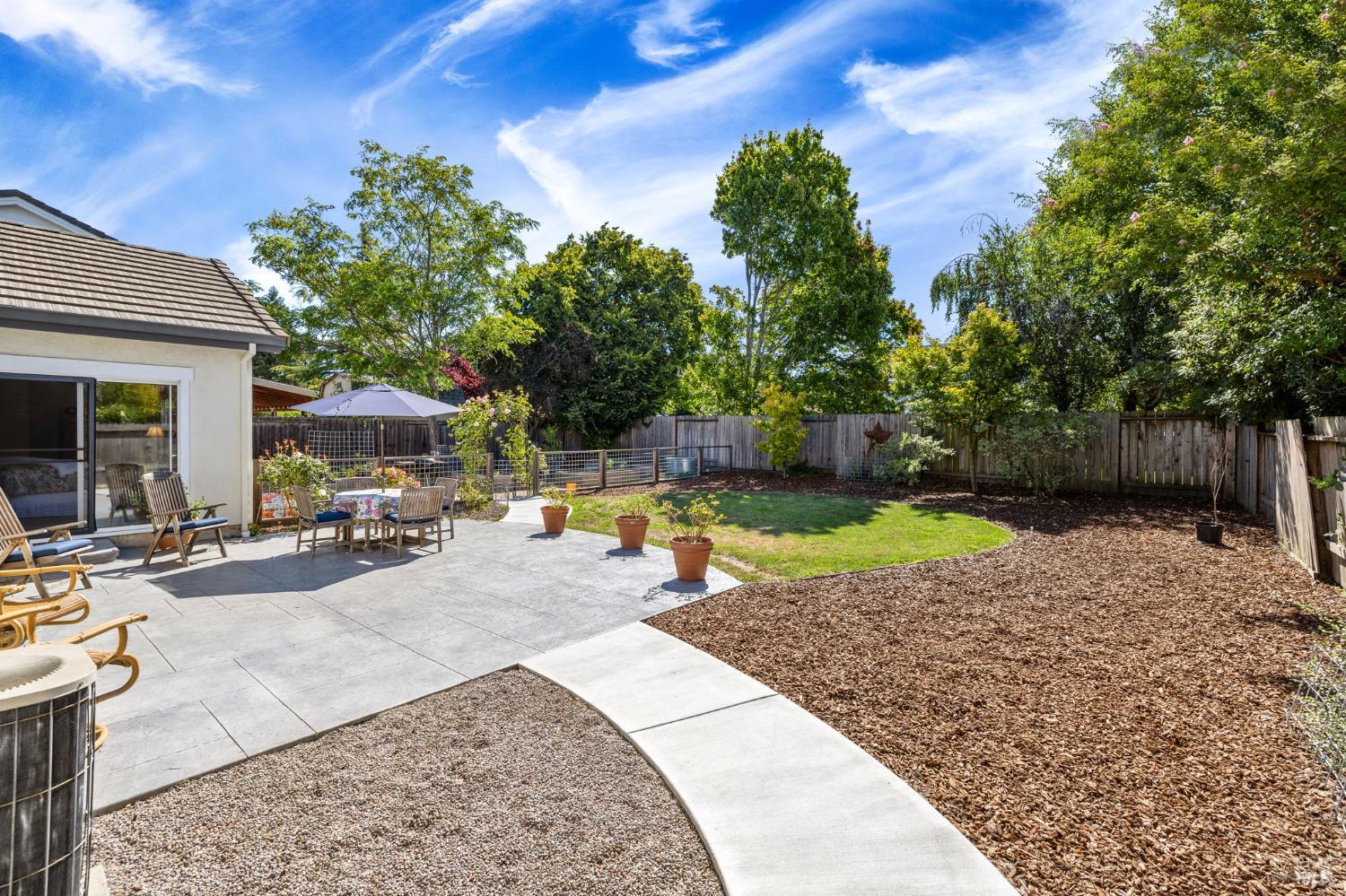 Detail Gallery Image 34 of 47 For 1628 Andover Way, Petaluma,  CA 94954 - 4 Beds | 2 Baths
