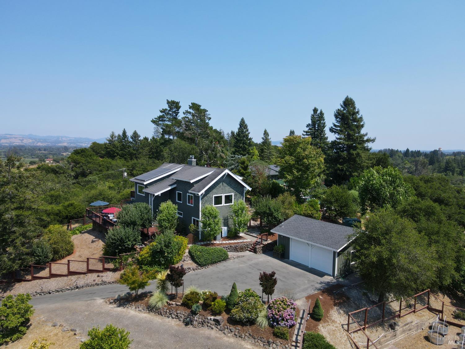 Detail Gallery Image 43 of 48 For 2547 Lewis Dr, Sebastopol,  CA 95472 - 3 Beds | 3 Baths