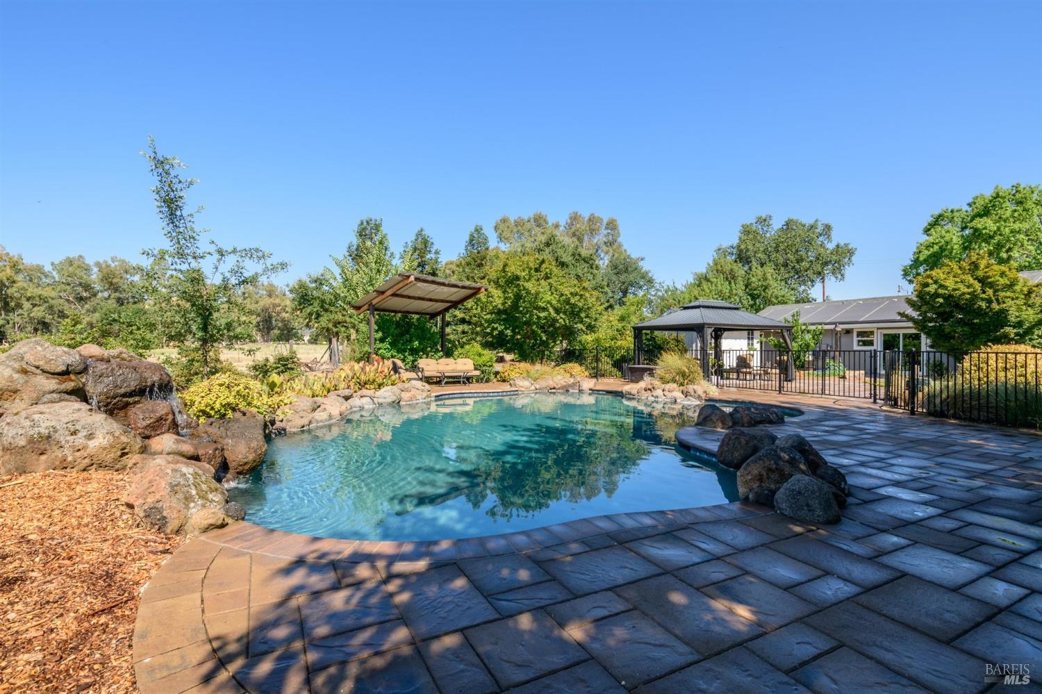 Detail Gallery Image 52 of 117 For 7598 Deer Valley Trl, Vacaville,  CA 95688 - 3 Beds | 2/1 Baths