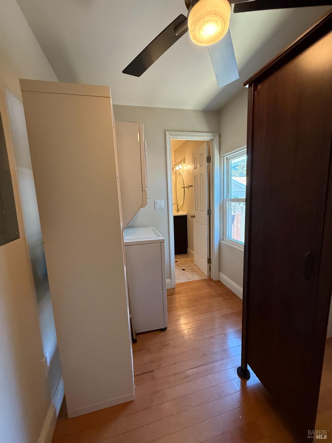 Detail Gallery Image 9 of 23 For 1125 E 5th St a,  Benicia,  CA 94510 - – Beds | – Baths