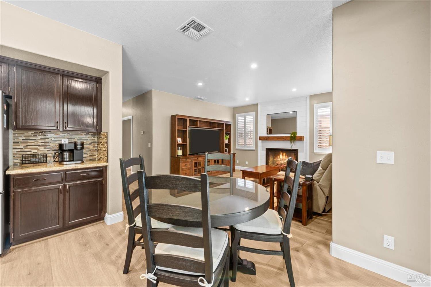 Detail Gallery Image 34 of 96 For 3305 Hillridge Ct, Fairfield,  CA 94534 - 4 Beds | 3 Baths
