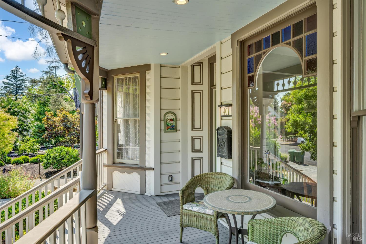 Detail Gallery Image 2 of 44 For 401 Matheson St, Healdsburg,  CA 95448 - 3 Beds | 2 Baths