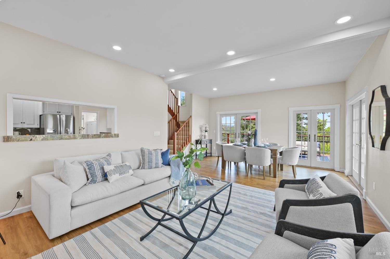Detail Gallery Image 6 of 48 For 2547 Lewis Dr, Sebastopol,  CA 95472 - 3 Beds | 3 Baths