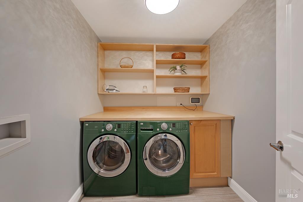 Detail Gallery Image 31 of 75 For 5560 Crystal Dr, Santa Rosa,  CA 95404 - 3 Beds | 2/1 Baths