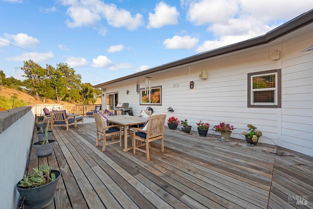 Detail Gallery Image 66 of 75 For 5560 Crystal Dr, Santa Rosa,  CA 95404 - 3 Beds | 2/1 Baths