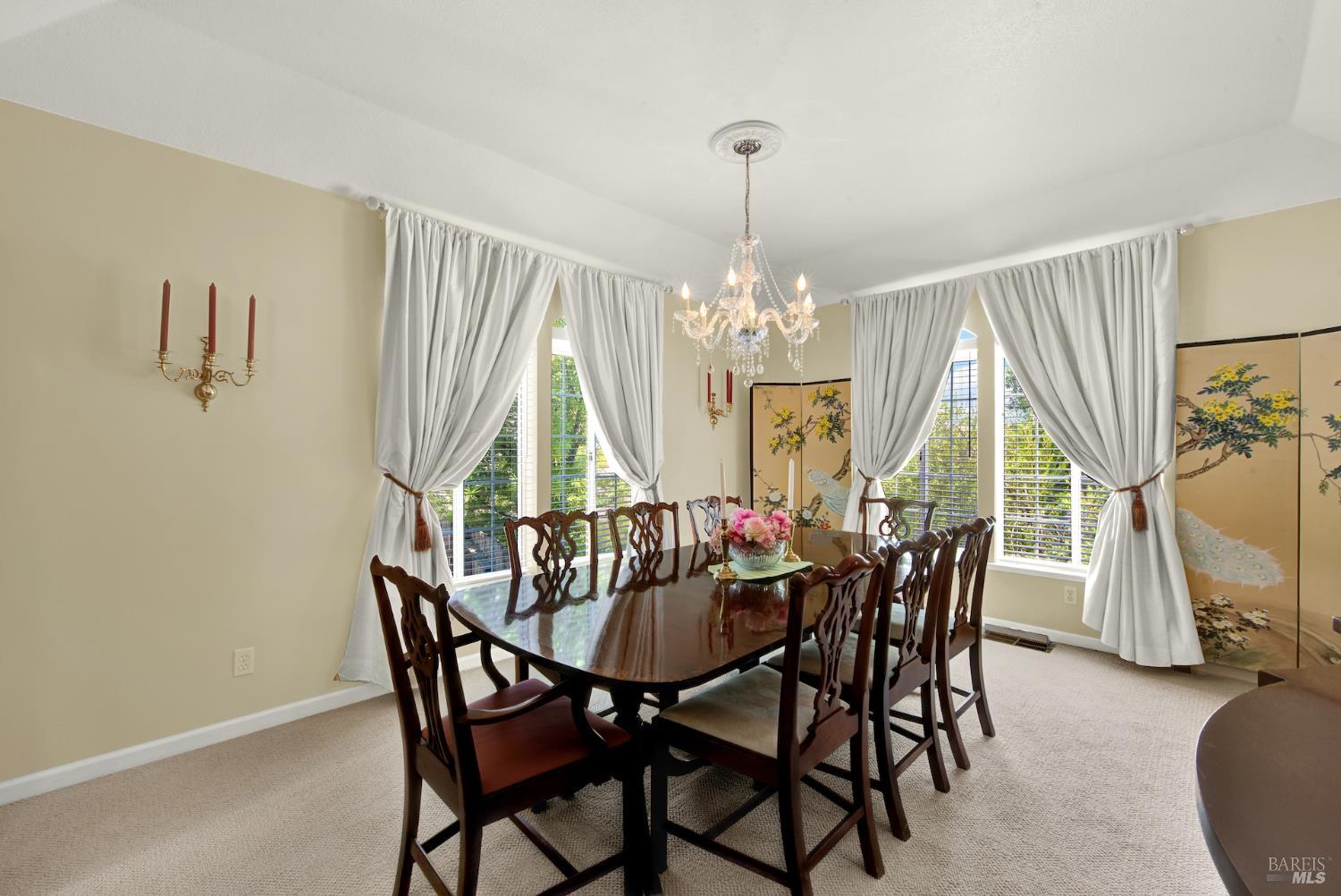 Detail Gallery Image 14 of 71 For 3560 Crownridge Ct, Fairfield,  CA 94534 - 5 Beds | 4 Baths