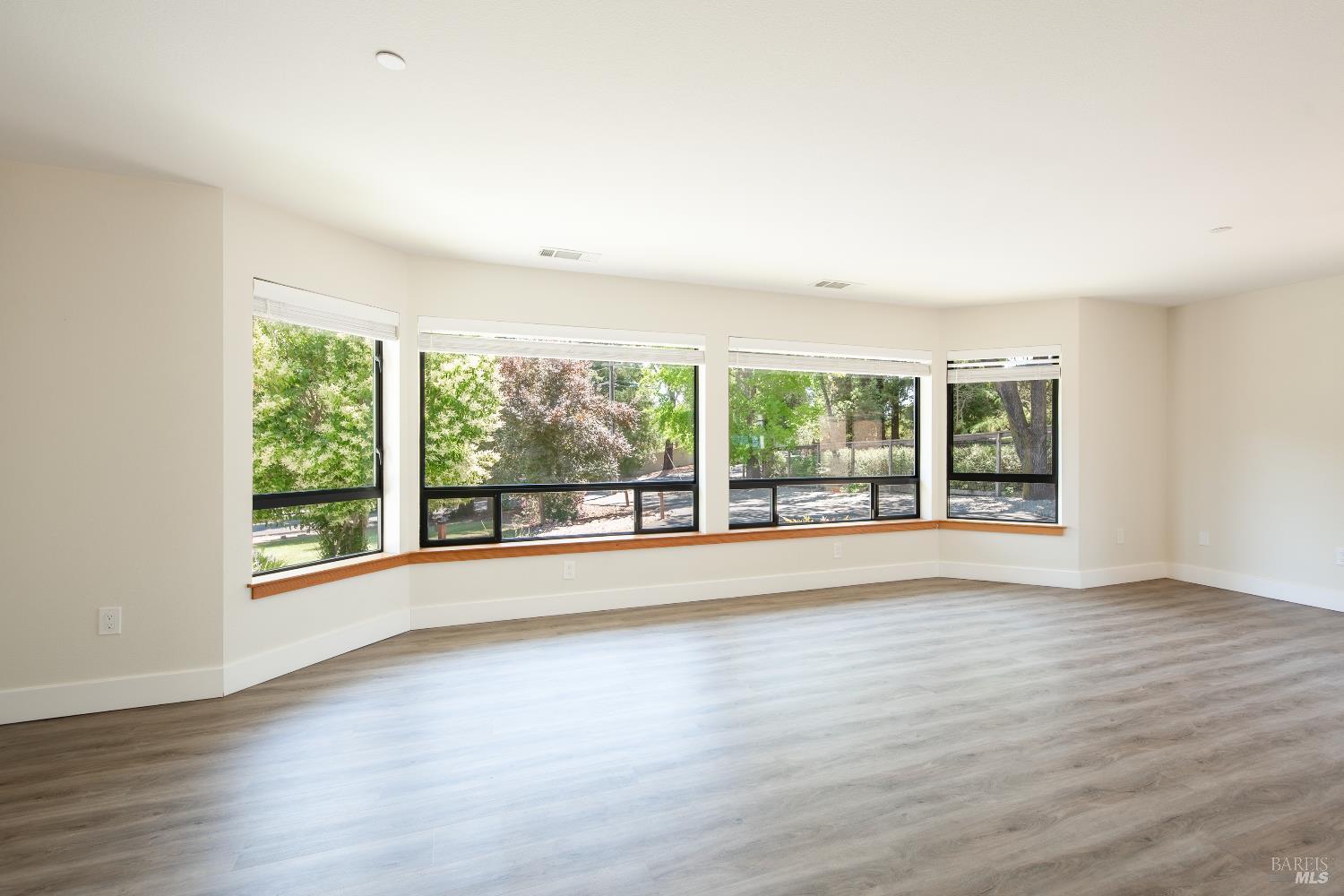Detail Gallery Image 28 of 36 For 3617 Williams Rd, Santa Rosa,  CA 95404 - 3 Beds | 3 Baths