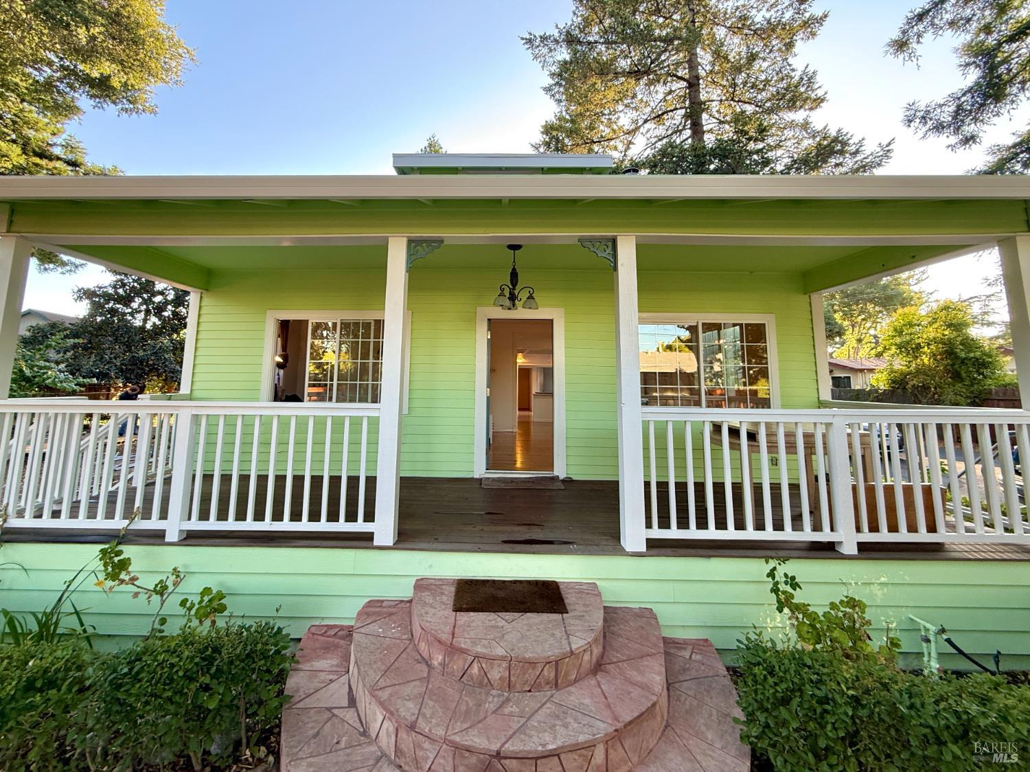Detail Gallery Image 9 of 16 For 1101 Burbank Ave, Santa Rosa,  CA 95407 - 3 Beds | 2/1 Baths