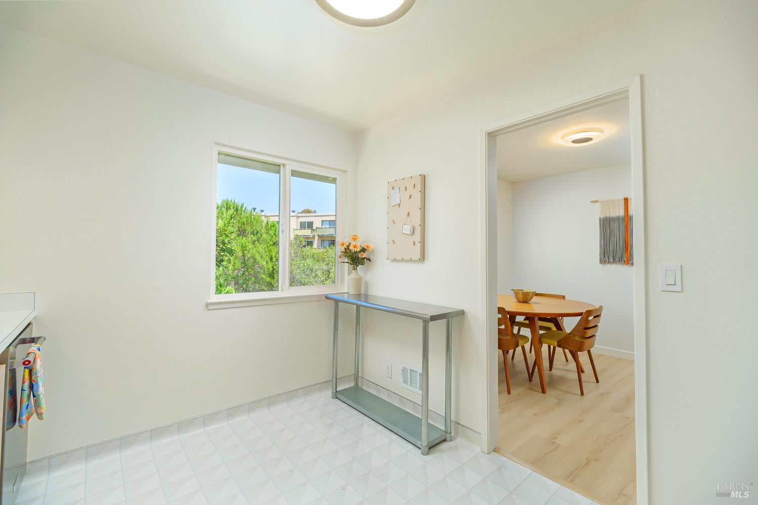 Detail Gallery Image 14 of 30 For 175 Upper via Casitas Way #2,  Greenbrae,  CA 94904 - 2 Beds | 2 Baths