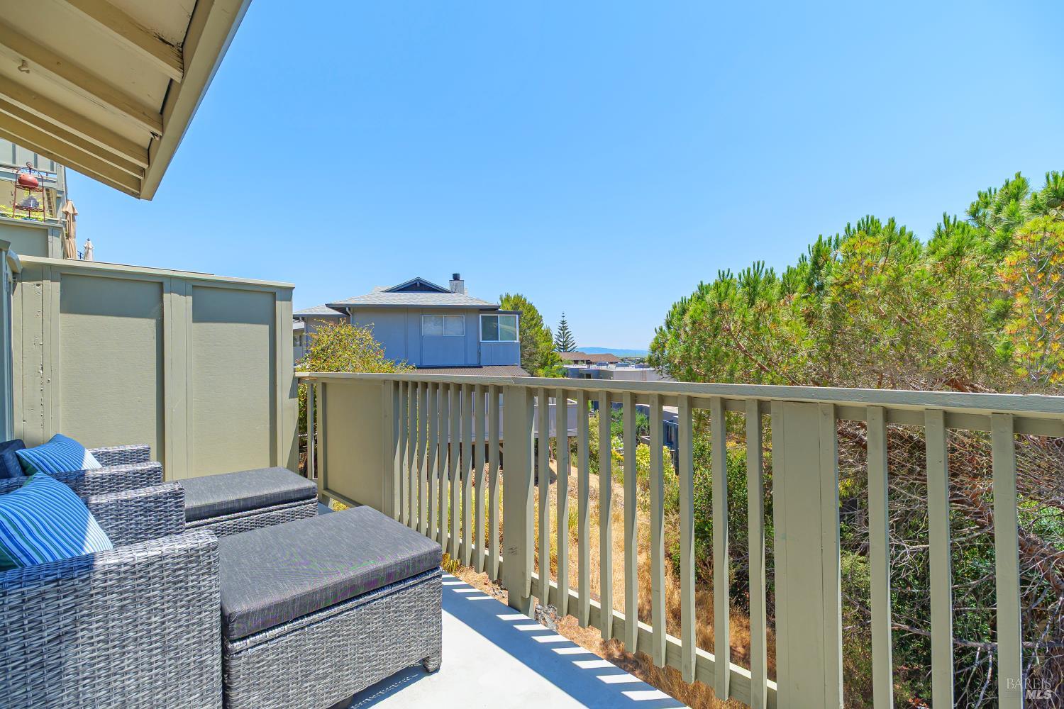 Detail Gallery Image 24 of 30 For 175 Upper via Casitas Way #2,  Greenbrae,  CA 94904 - 2 Beds | 2 Baths