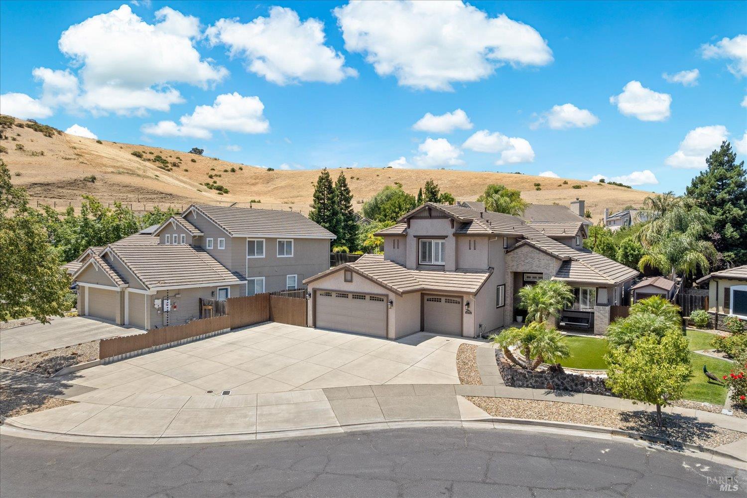 Detail Gallery Image 2 of 96 For 3305 Hillridge Ct, Fairfield,  CA 94534 - 4 Beds | 3 Baths