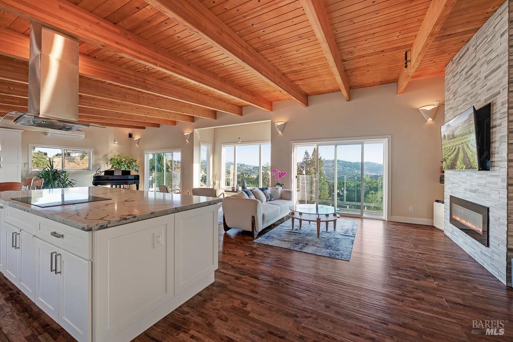 Detail Gallery Image 52 of 75 For 5560 Crystal Dr, Santa Rosa,  CA 95404 - 3 Beds | 2/1 Baths