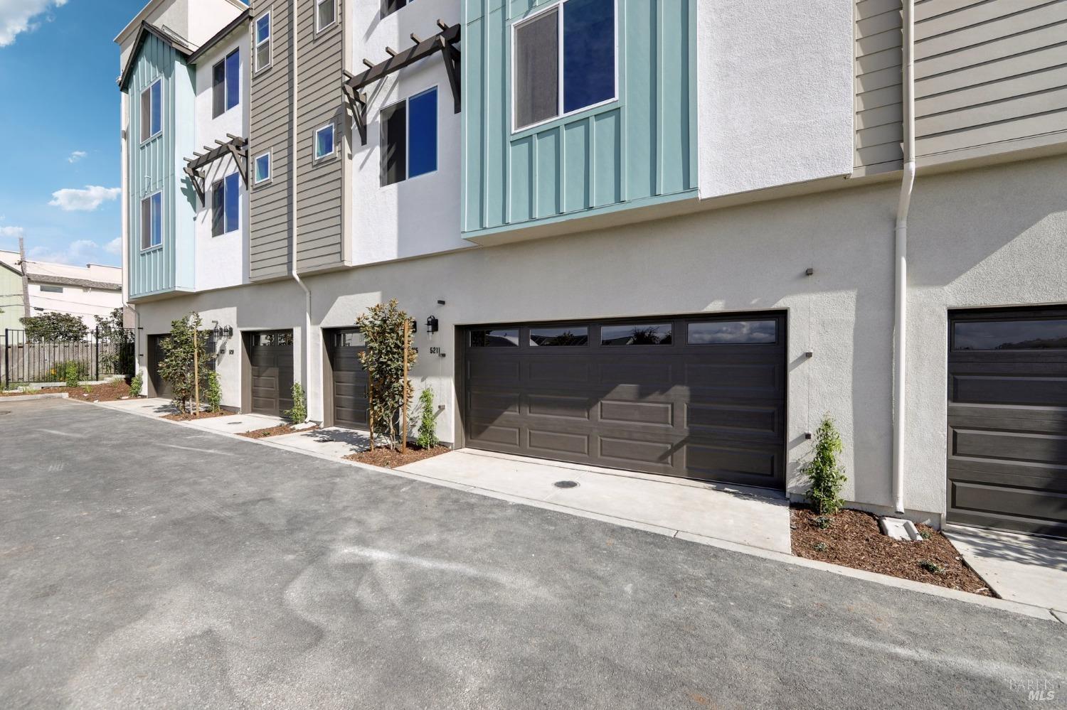 Detail Gallery Image 31 of 33 For 5199 Dalai Lama Ave, Richmond,  CA 94804 - 4 Beds | 4 Baths