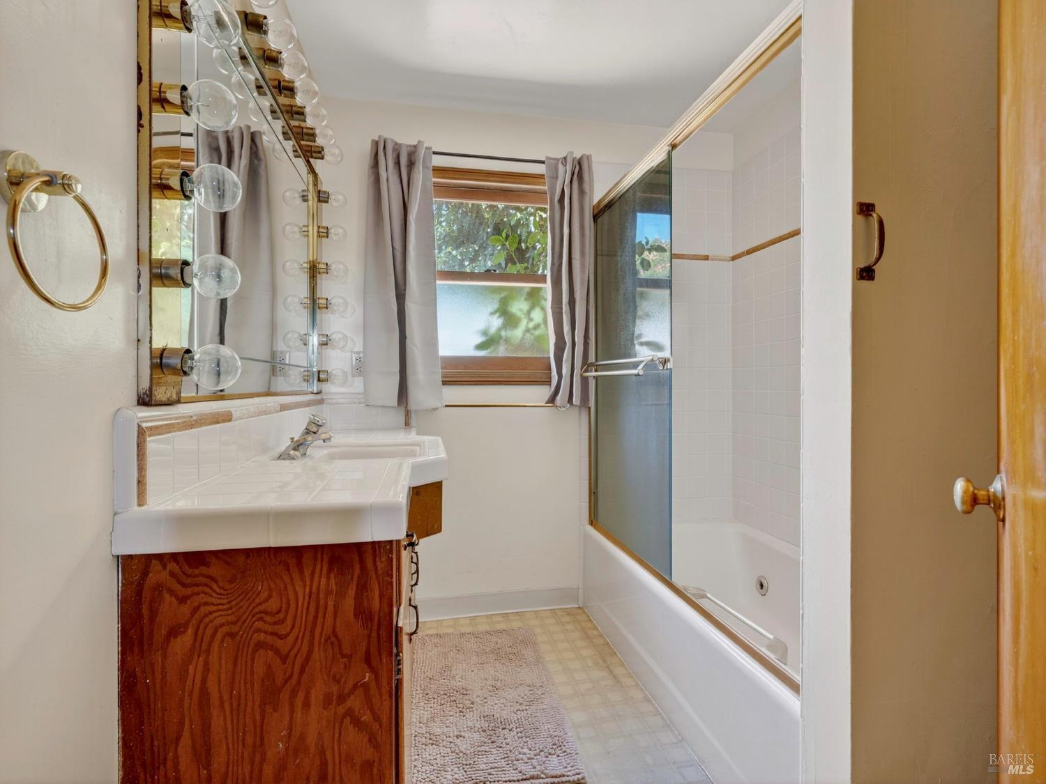 Detail Gallery Image 17 of 30 For 206 Champlain Ave, Cloverdale,  CA 95425 - 3 Beds | 1 Baths