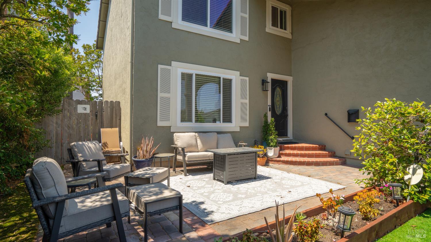 Detail Gallery Image 54 of 61 For 1711 Capistrano Dr, Petaluma,  CA 94954 - 6 Beds | 2/1 Baths