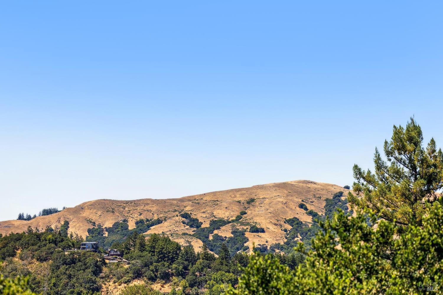 Detail Gallery Image 21 of 50 For 126 Ridge Rd, Fairfax,  CA 94930 - 3 Beds | 2 Baths