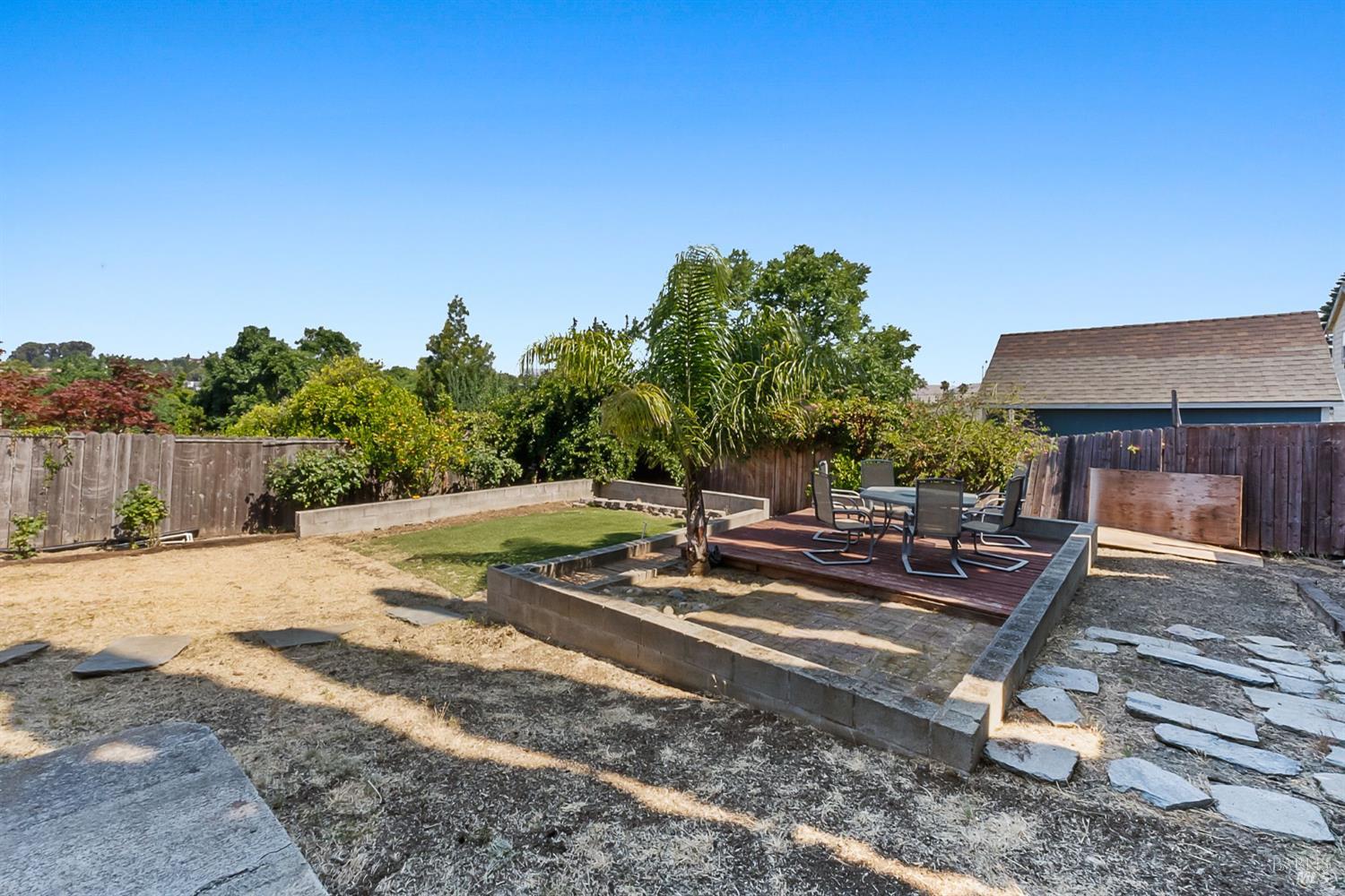 Detail Gallery Image 23 of 33 For 43 Linda Vista St, Benicia,  CA 94510 - 2 Beds | 1 Baths