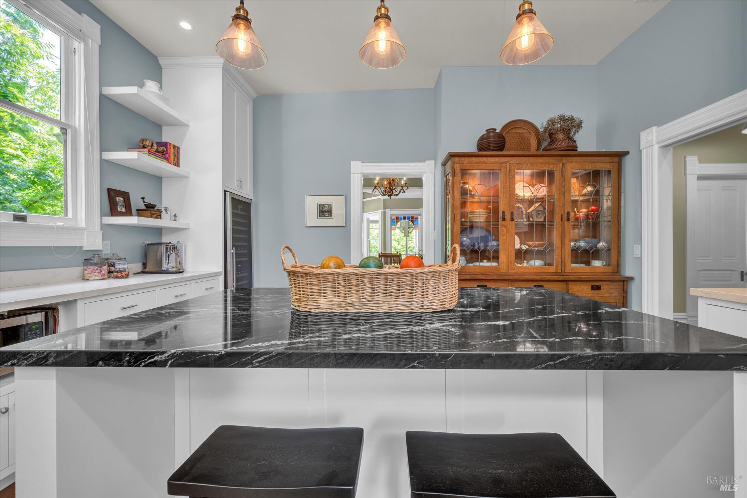 Detail Gallery Image 17 of 44 For 401 Matheson St, Healdsburg,  CA 95448 - 3 Beds | 2 Baths