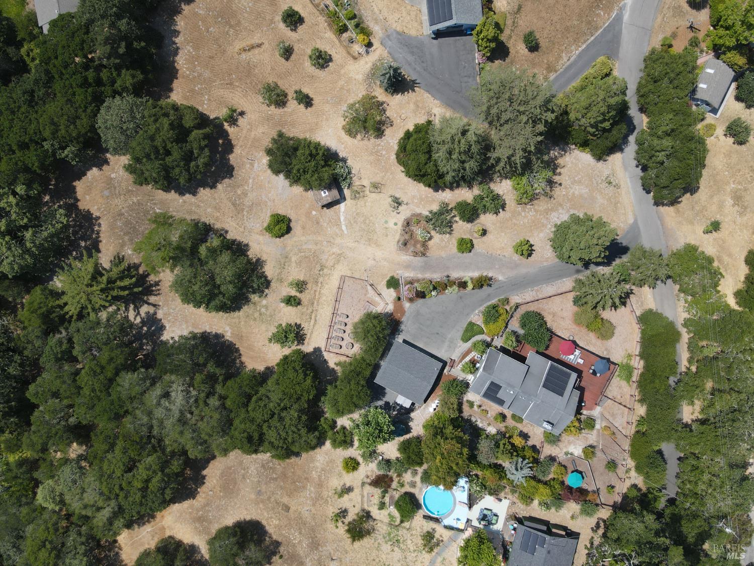 Detail Gallery Image 48 of 48 For 2547 Lewis Dr, Sebastopol,  CA 95472 - 3 Beds | 3 Baths