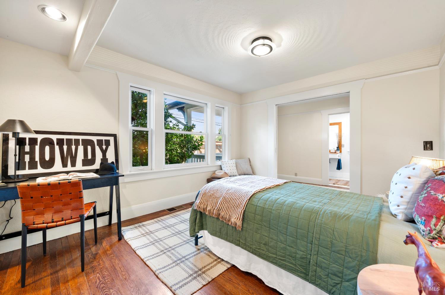 Detail Gallery Image 7 of 66 For 5740 Old Redwood Hwy, Penngrove,  CA 94951 - 3 Beds | 3 Baths