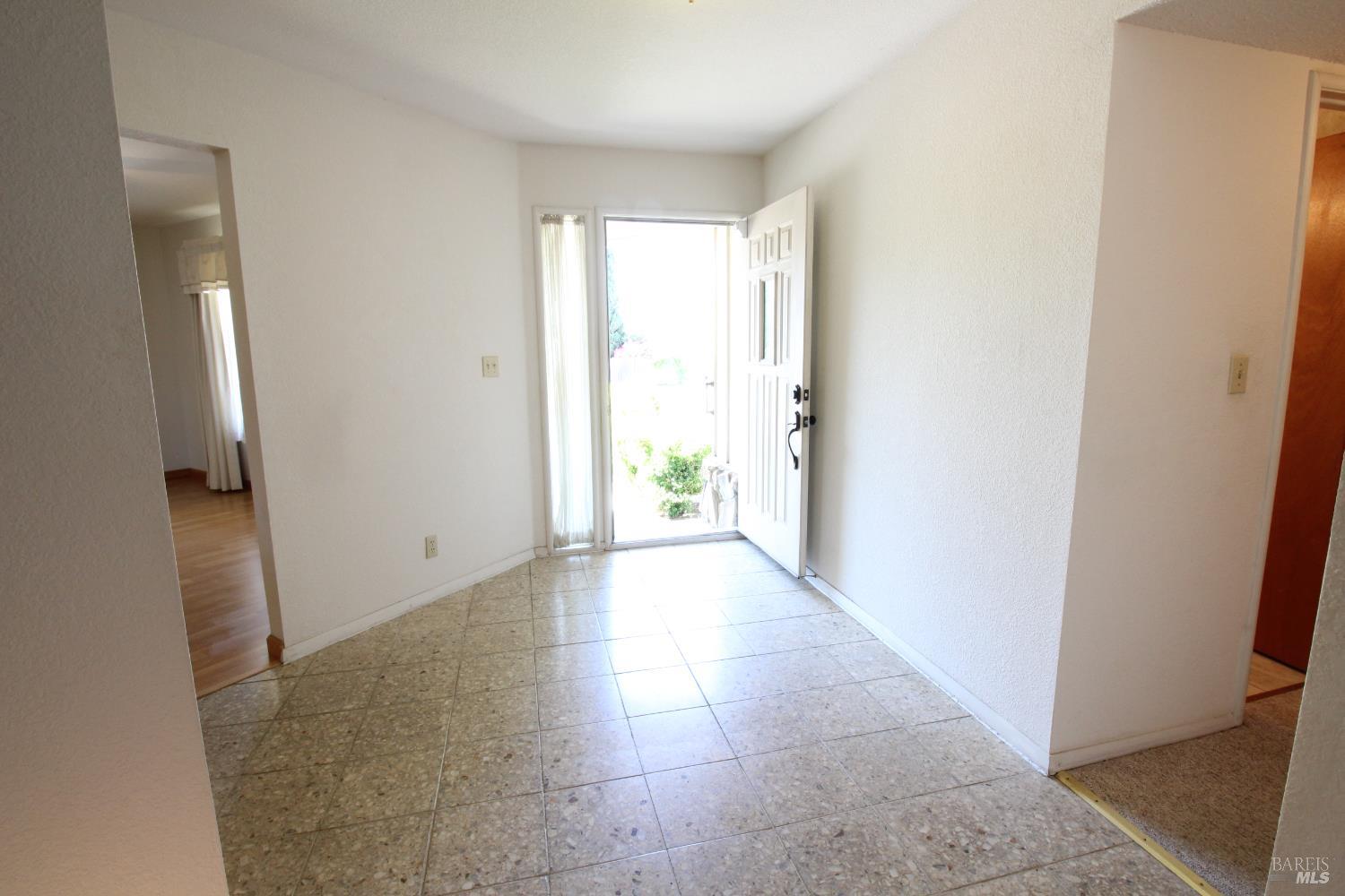 Detail Gallery Image 4 of 48 For 500 Logan St, Rio Vista,  CA 94571 - 3 Beds | 2/1 Baths
