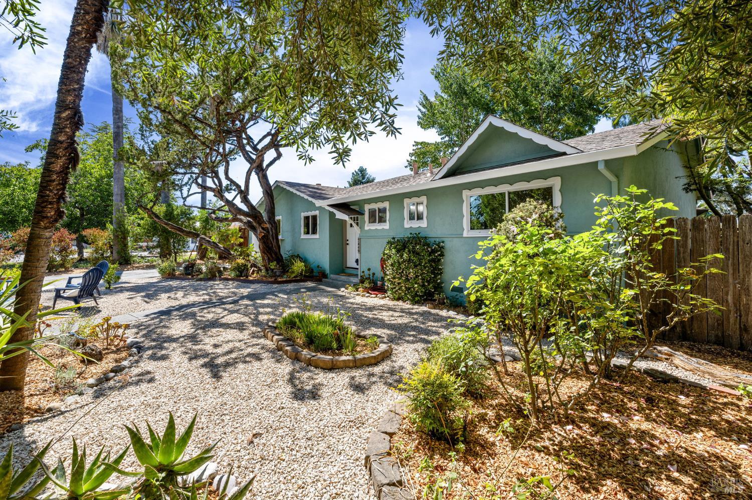 Detail Gallery Image 17 of 54 For 7449 Adrian Dr, Rohnert Park,  CA 94928 - 3 Beds | 2 Baths