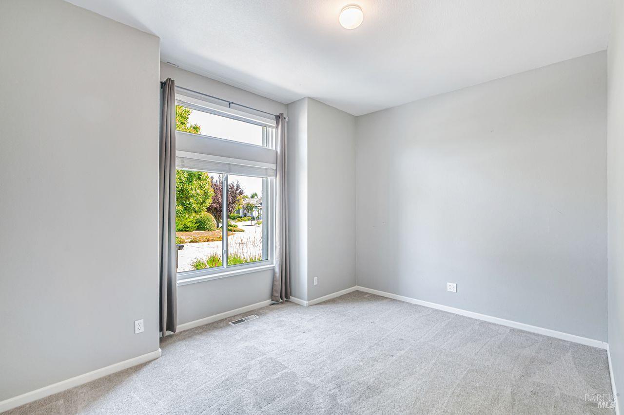 Detail Gallery Image 31 of 43 For 1705 Andover Way, Petaluma,  CA 94954 - 4 Beds | 2 Baths