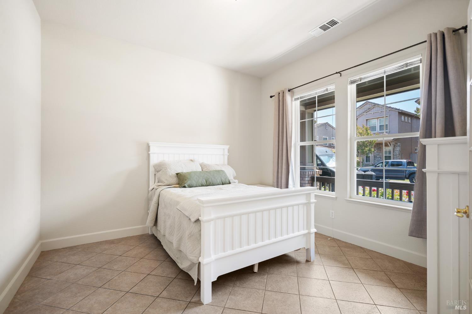 Detail Gallery Image 7 of 68 For 9272 Hallmark Pl, Vallejo,  CA 94591 - 4 Beds | 4 Baths