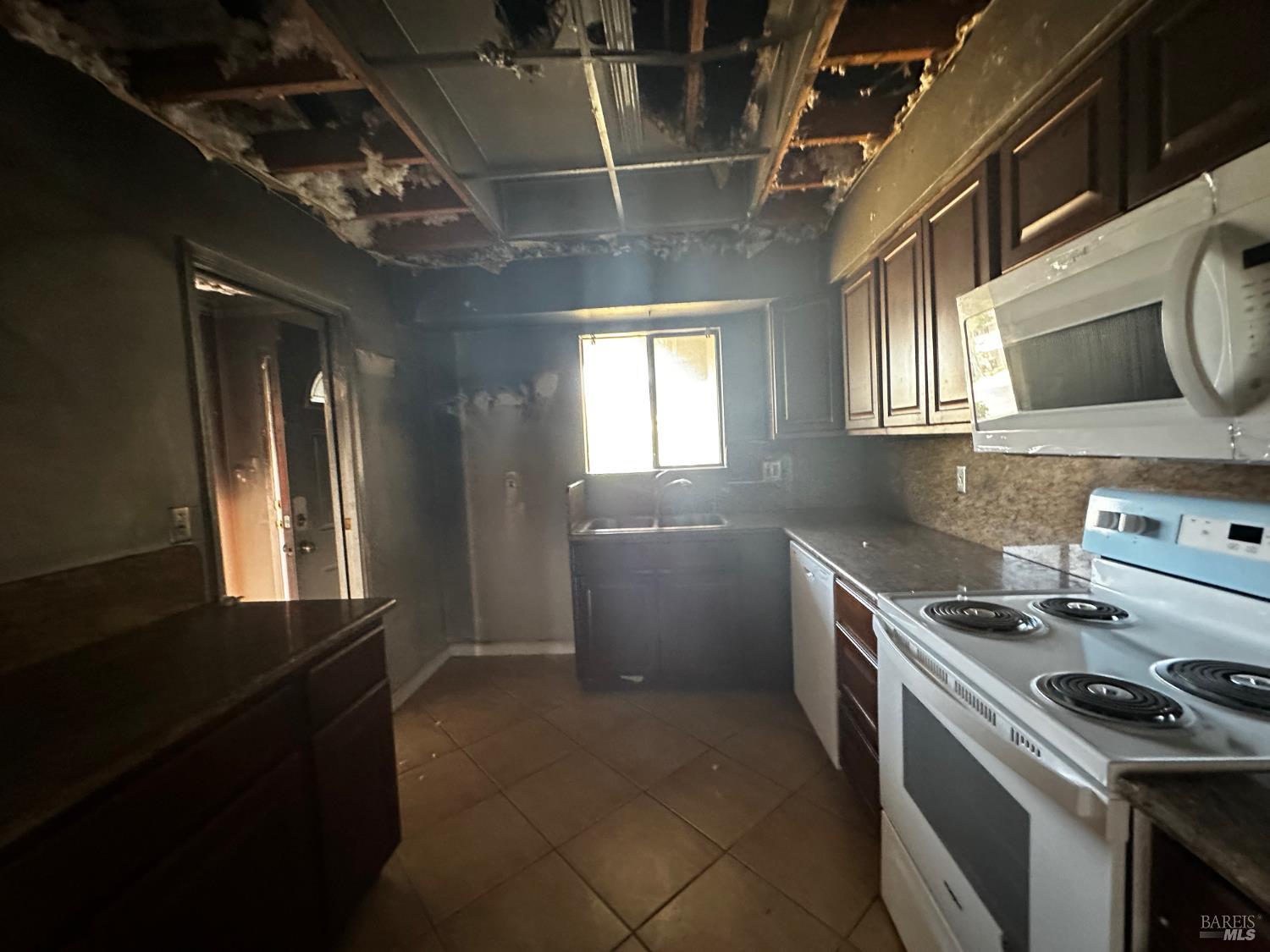 Detail Gallery Image 9 of 16 For 2051 Barbour Dr, Fairfield,  CA 94534 - 3 Beds | 2 Baths