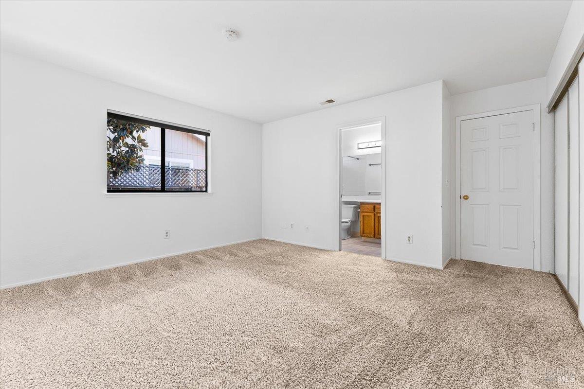 Detail Gallery Image 12 of 21 For 812 Quail Ct, Healdsburg,  CA 95448 - 2 Beds | 2 Baths