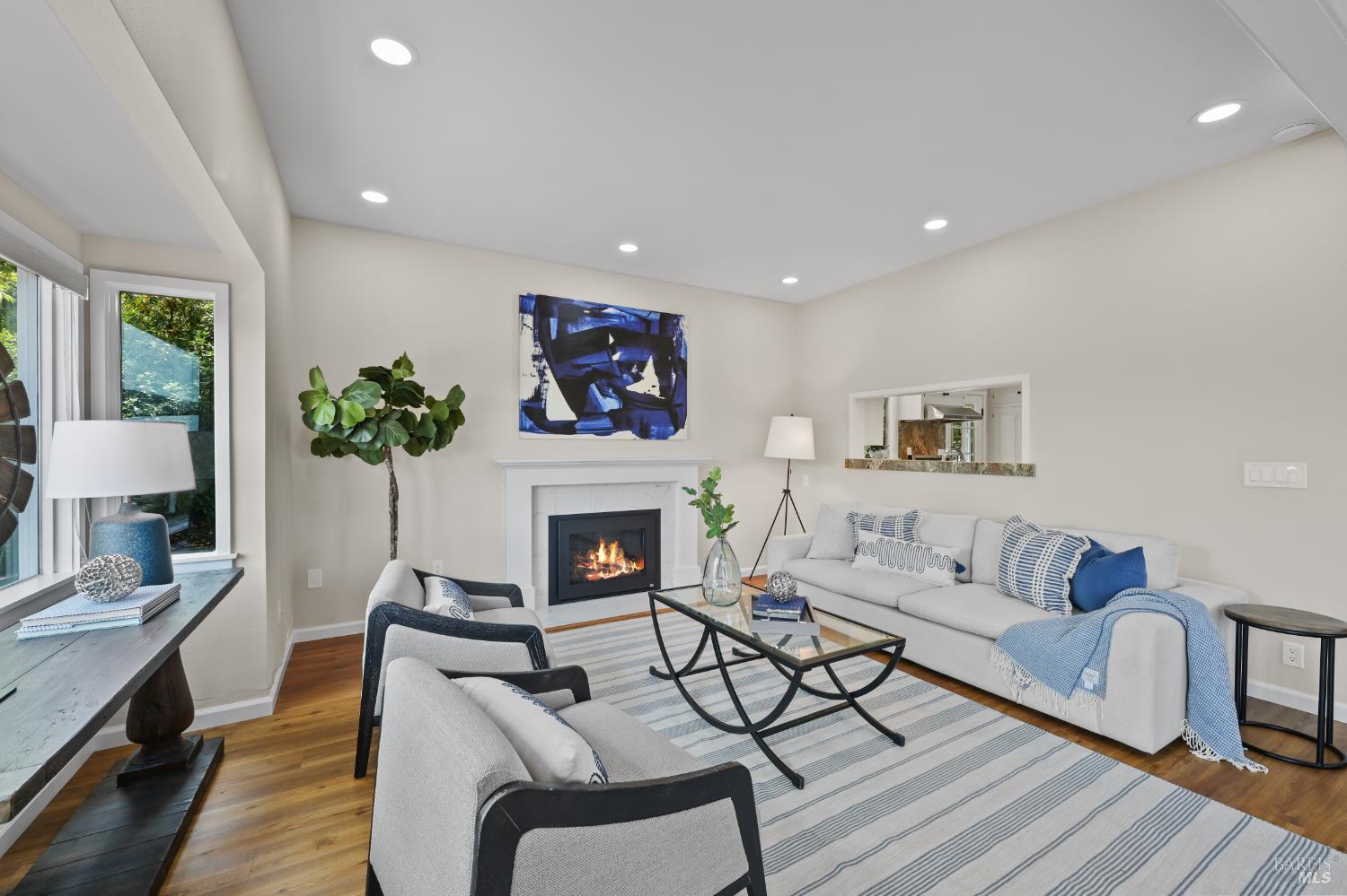 Detail Gallery Image 14 of 48 For 2547 Lewis Dr, Sebastopol,  CA 95472 - 3 Beds | 3 Baths