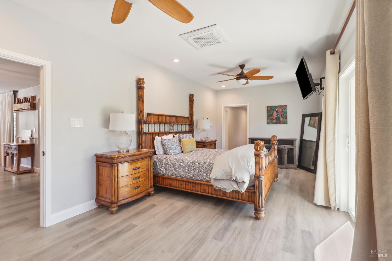 Detail Gallery Image 13 of 99 For 9192 Boyce Rd, Winters,  CA 95694 - 3 Beds | 2 Baths