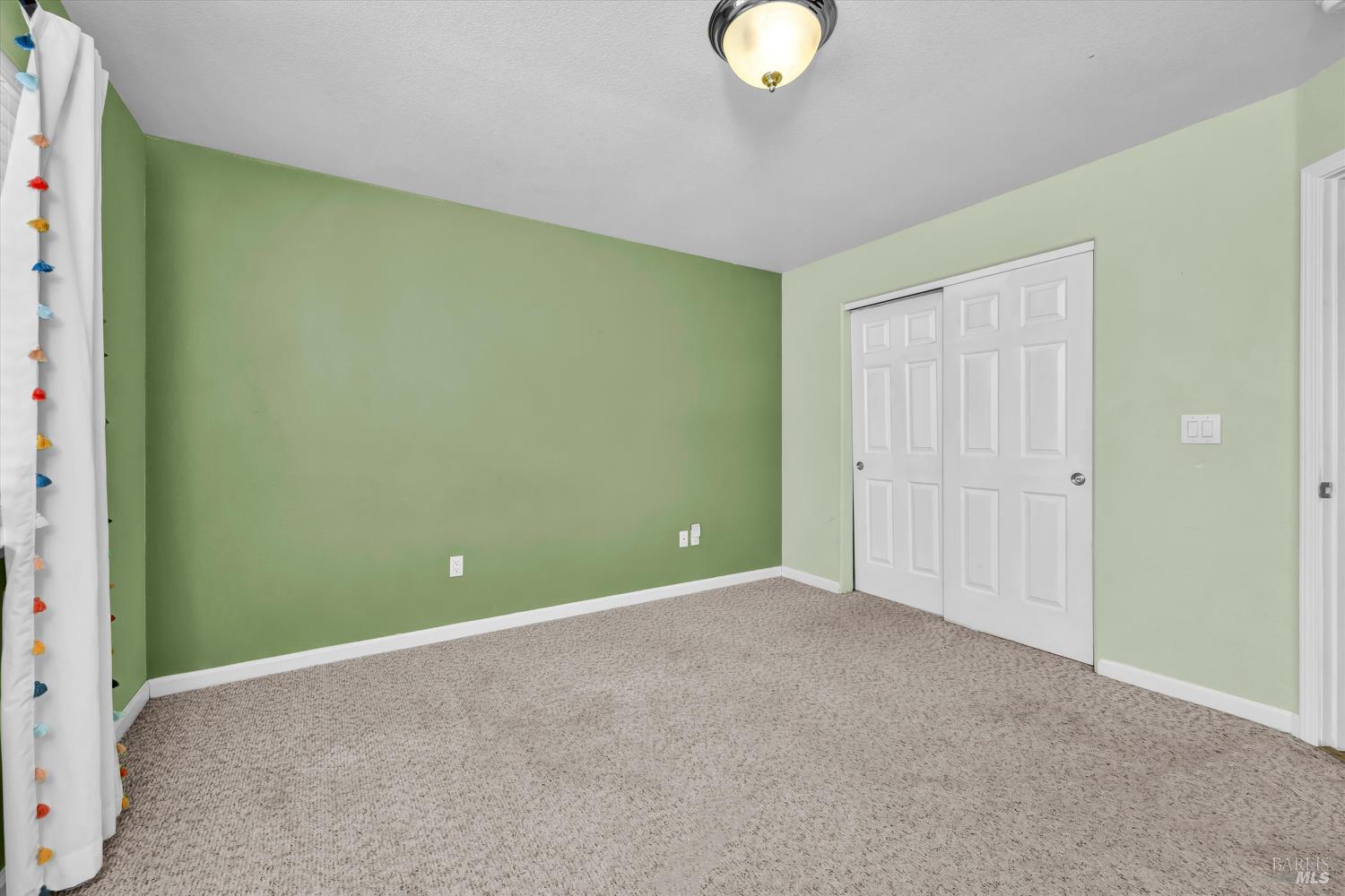 Detail Gallery Image 24 of 38 For 18695 Horseshoe Rd, Hidden Valley Lake,  CA 95467 - 3 Beds | 2/1 Baths