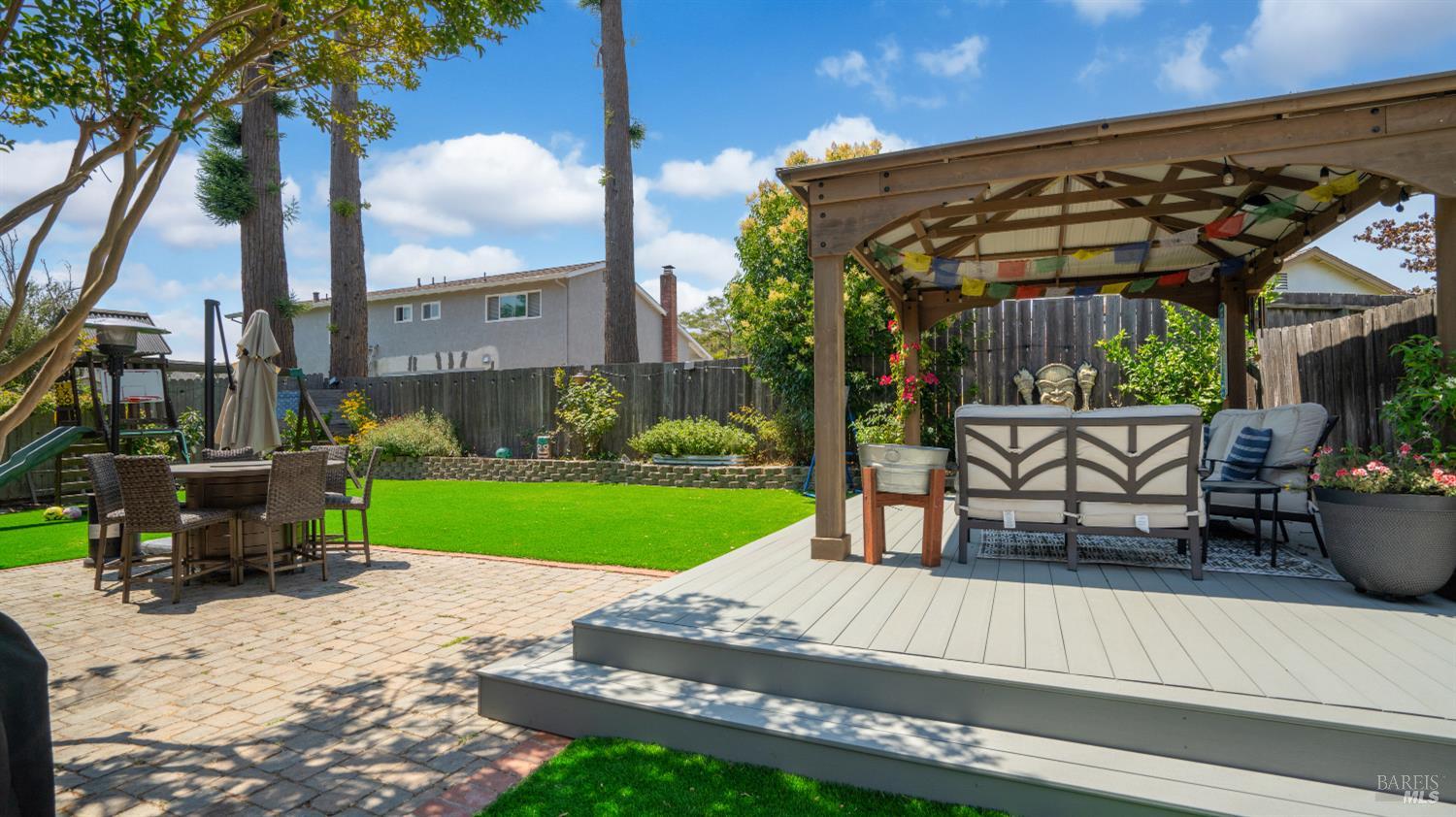 Detail Gallery Image 35 of 61 For 1711 Capistrano Dr, Petaluma,  CA 94954 - 6 Beds | 2/1 Baths