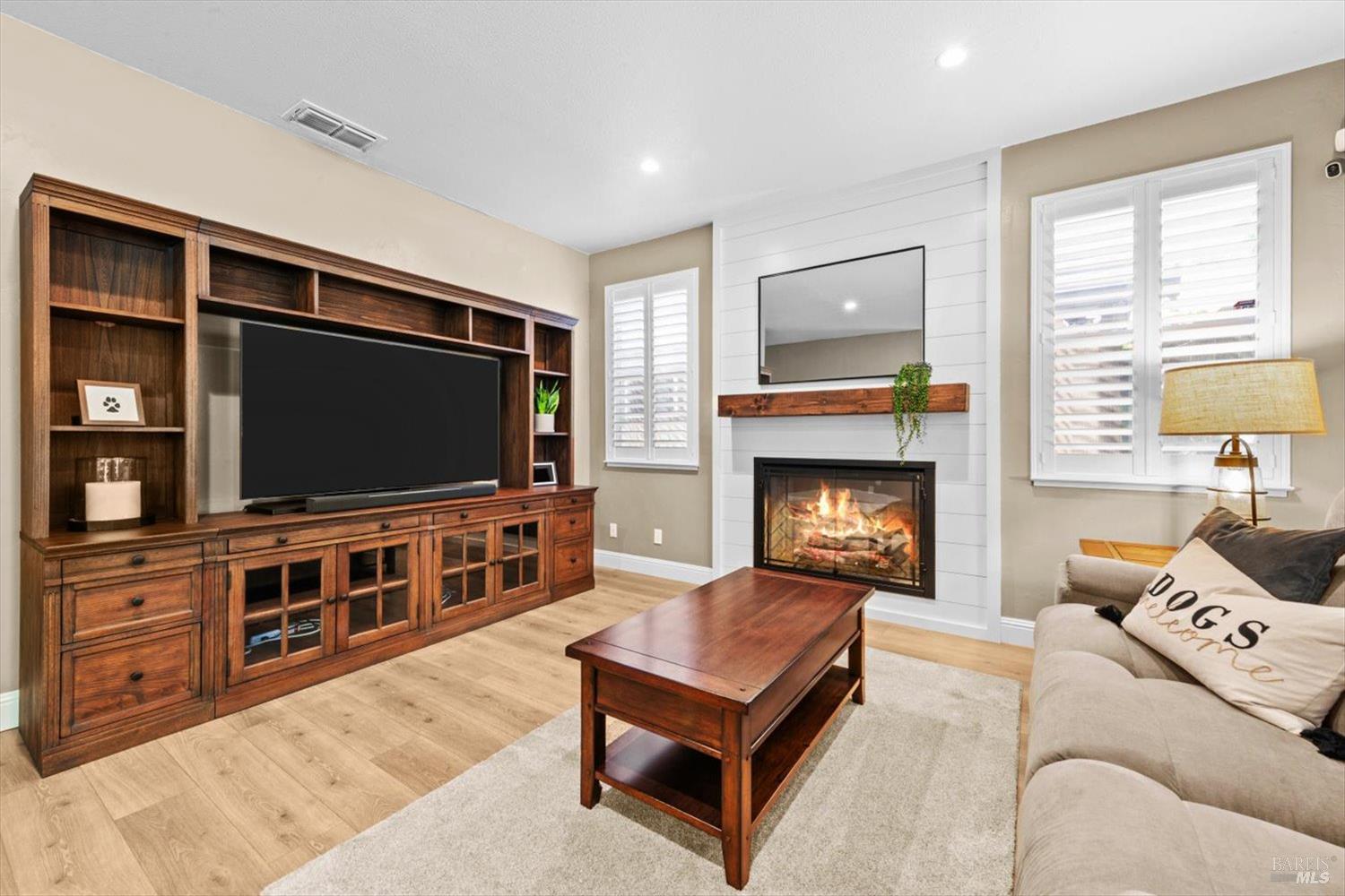 Detail Gallery Image 37 of 96 For 3305 Hillridge Ct, Fairfield,  CA 94534 - 4 Beds | 3 Baths